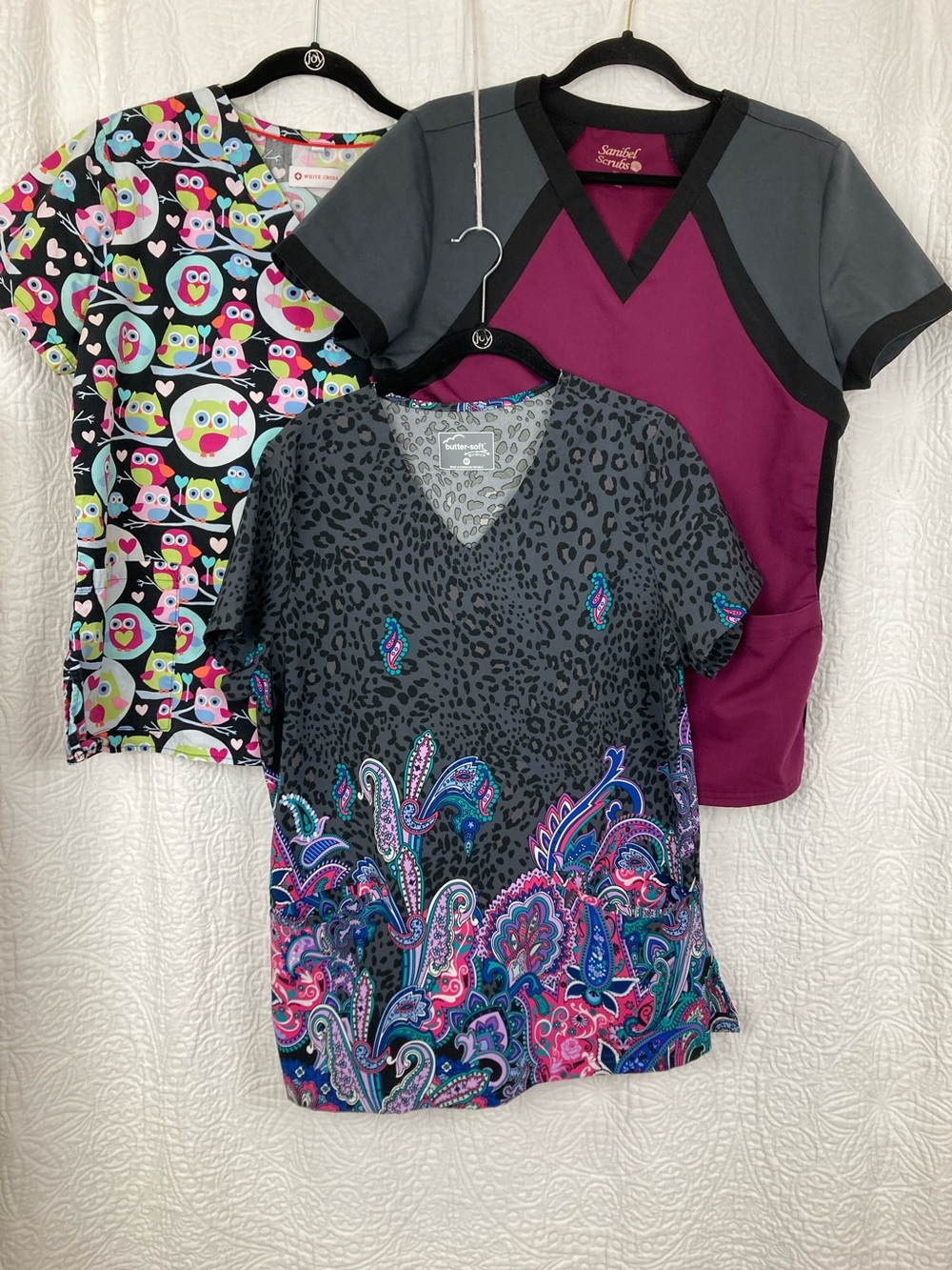Sanibel-White Cross-Butter Soft  Variety 3-Pack Scrub Tops sz Medium